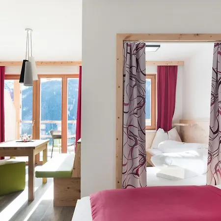Hotell Almfamilyhotel Scherer 4*
