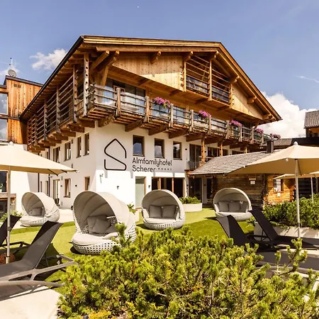 Almfamilyhotel Scherer Hotell