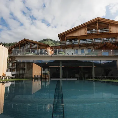 Almfamilyhotel Scherer 4*