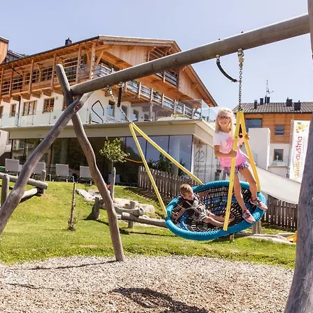 Almfamilyhotel Scherer 4*