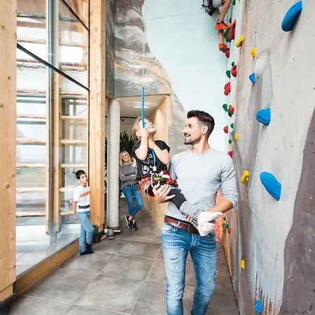 Szálloda Almfamilyhotel Scherer 4*