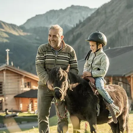 Almfamilyhotel Scherer 4*