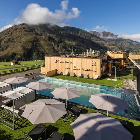 Almfamilyhotel Scherer Hotell 4*