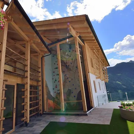 Hotel Almfamilyhotel Scherer 4*