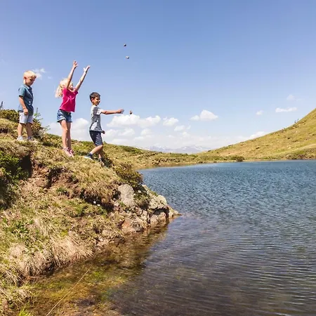 Hotel Almfamilyhotel Scherer 4*